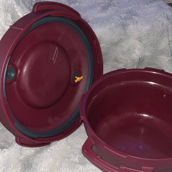 Tupperware Pressure Cooker - Picture 12 of 15